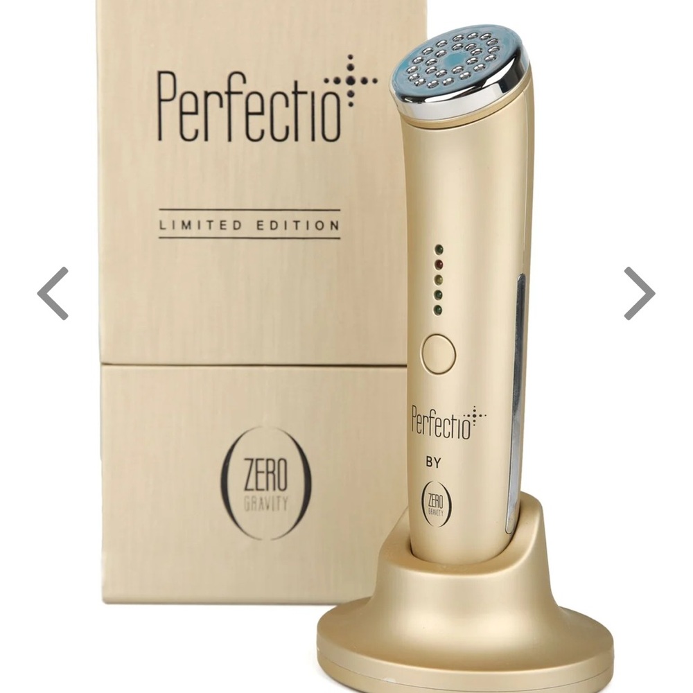 Perfectio zero gravity Gold Skincare Device red light therapy - new in box!